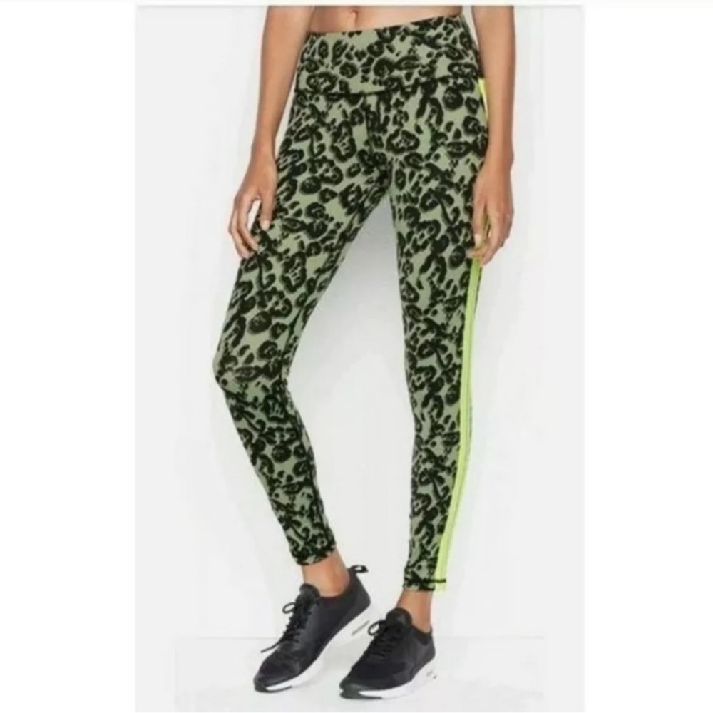 VICTORIA’S SECRET PINK Green Leopard Print Leggings